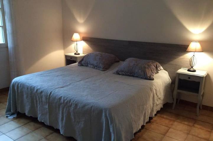 Location de vacances pour 10 personnes, avec Terrasse et Jardin à Aups - 3