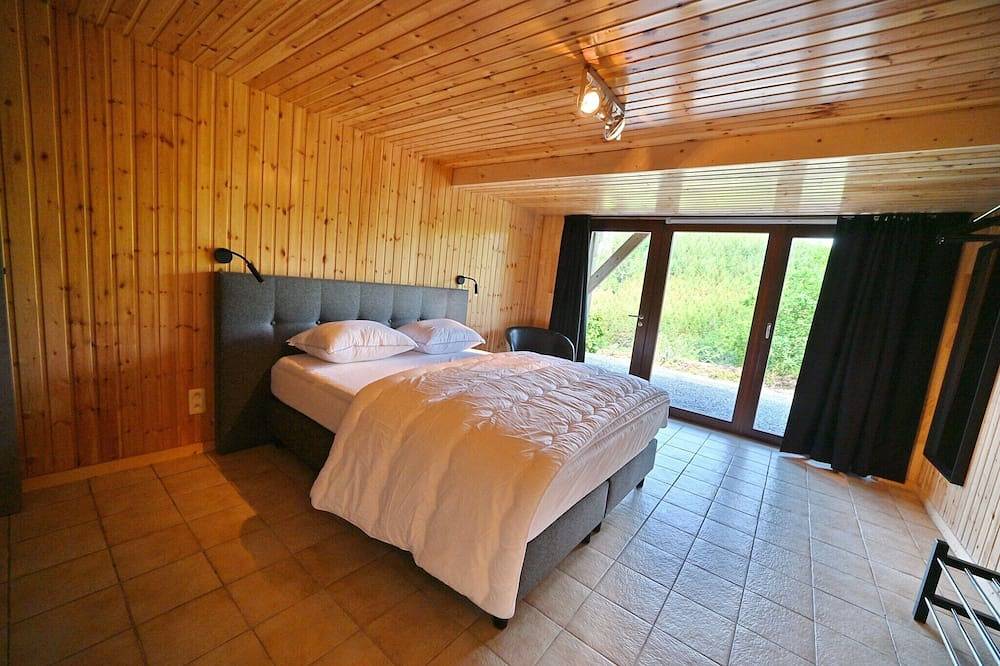 Chalet in Beffe met Hot Tub & Uitzicht in Beffe, Rendeux