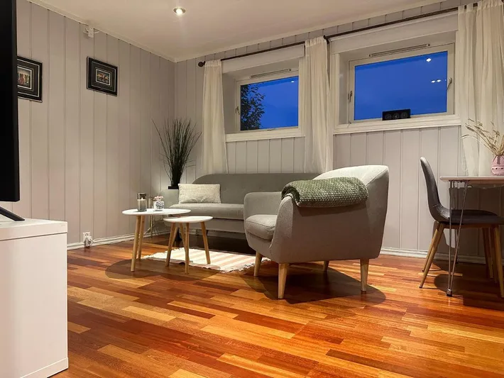 Ferienwohnung für 4 Personen, mit Garten und Ausblick sowie Pool - 1