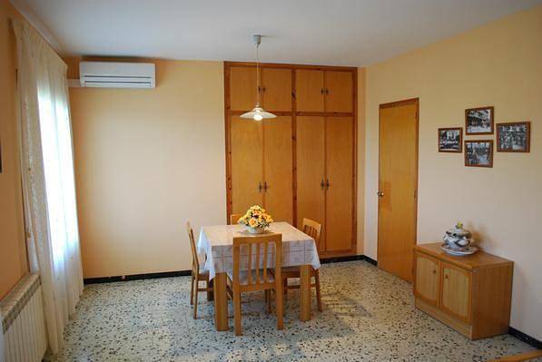 Entire holiday apartment, Cosy Apartment in Peramola with Private Parking and Excellent Views in Peramola, Lleida Province