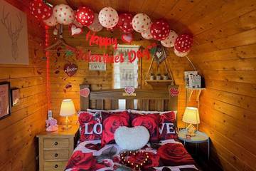 Log Cabin for 2 People in Loch Lomond, Stirling region, Photo 2