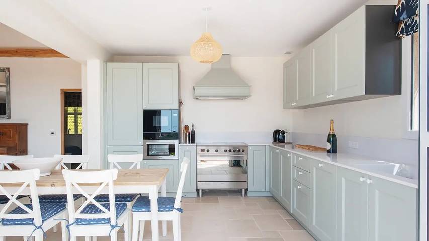 Location de vacances pour 13 personnes, avec sauna ainsi que piscine et jardin à Vallauris - 3