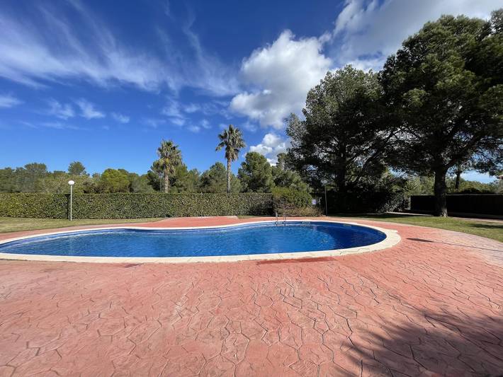 Location de vacances pour 6 personnes, avec jardin ainsi que terrasse et piscine, animaux acceptés dans Bonmont Terres Noves - 2