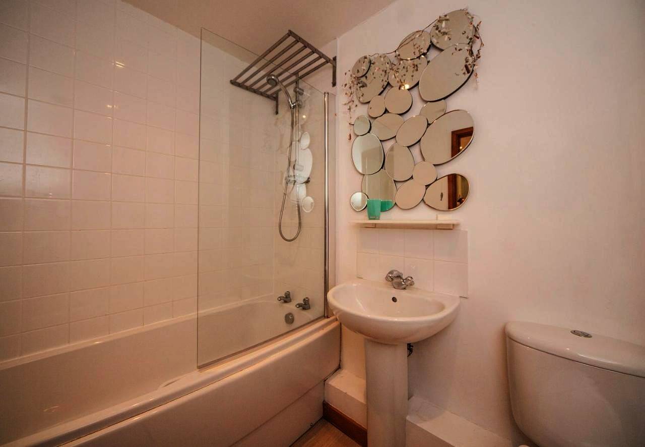Entire apartment, Apartment with Sea View in Mawgan Porth, Cornwall