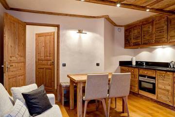 Gîte pour 5 personnes, avec balcon dans Courchevel 1850