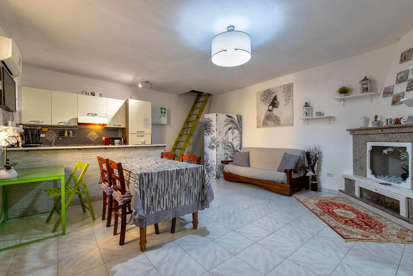 Apartamento entero, Casa de vacaciones "La Casetta Bianca" con aire acondicionado y Wi-Fi in Sassari, Provincia de Sassari
