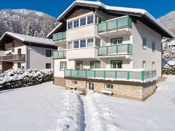 Ferienwohnung für 4 Personen, mit Terrasse und Garten in Sankt Gilgen