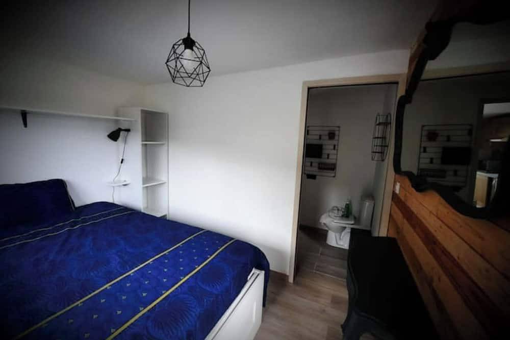 Appartement entier, Studio cosy près d'Aubenas et des thermes de Vals in Pont-de-Labeaume, Parc naturel régional des Monts d'Ardèche