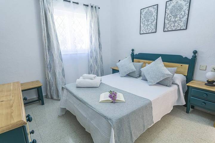 Chalet para 4 personas, con jardín y piscina, Se admiten mascotas - 1