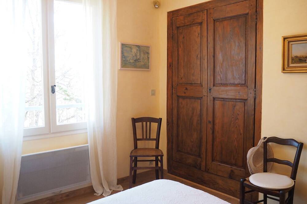 Charmantes Landhaus mit Garten in Pierrevert, Parc naturel régional du Luberon