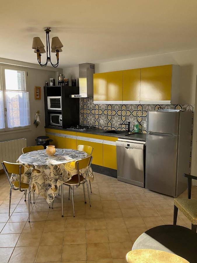 Gîte pour 2 personnes, avec terrasse et vue, animaux acceptés à Courtauly