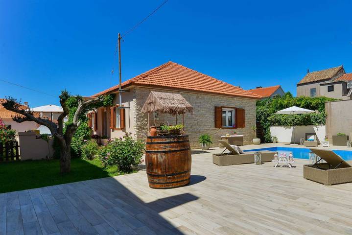 Ferienhaus für 6 Personen, mit Garten und Terrasse, mit Haustier in Zadar (Kommun)