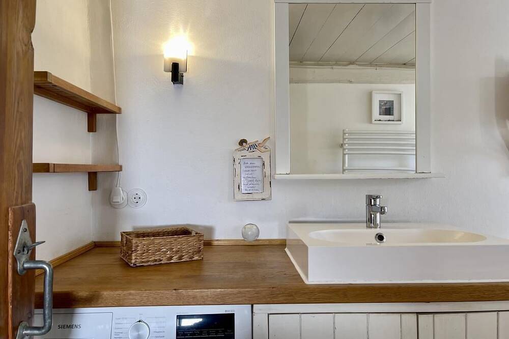 Friesenkate am Seedeich in Hillgroven, Nordsee - Schleswig-Holstein
