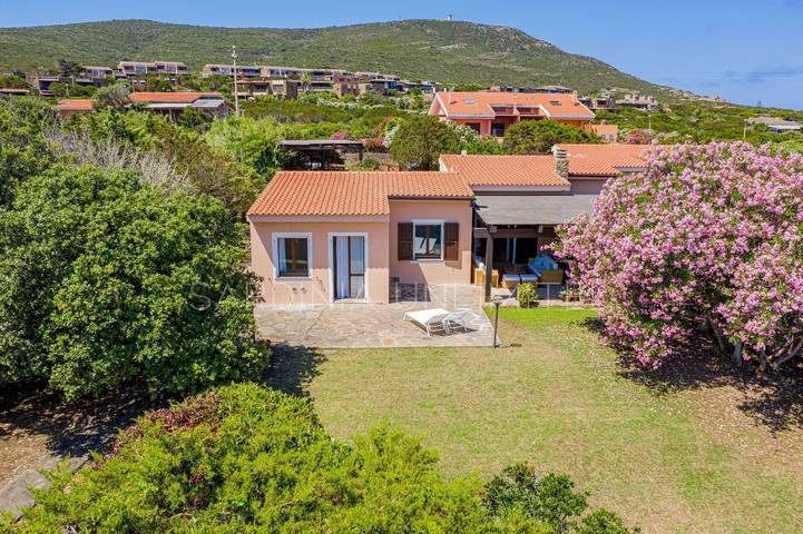Location de vacances pour 9 personnes, avec jardin à Stintino - 2