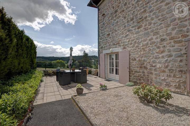 Location de vacances pour 4 personnes, avec terrasse à Usson-en-Forez - 3