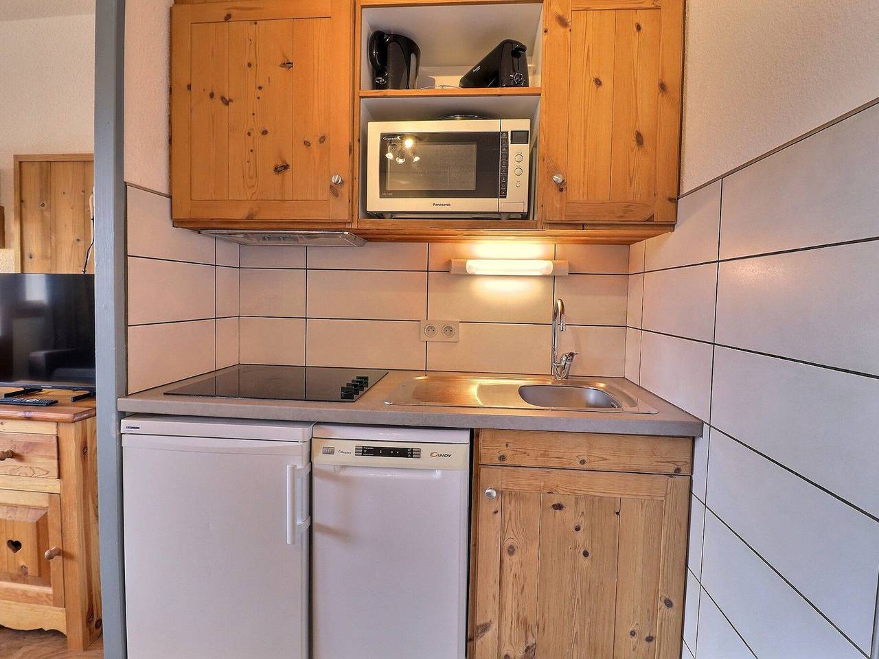 Ganze Wohnung, La Tania - Ferienwohnung für 4 Pers., 31m², Balkon, direkt an der Skipiste, zentrale Lage in La Tania, La Perrière