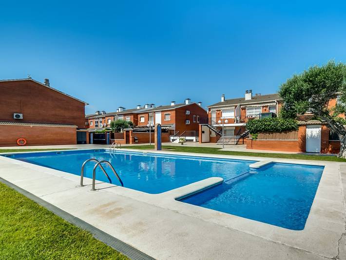 Casa de vacaciones para 8 personas, con terraza además de piscina y jardín, Se admiten mascotas - 1