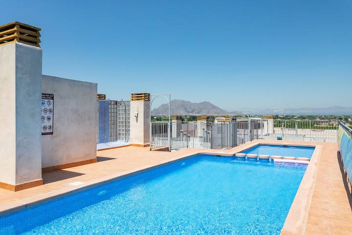 Hel lejlighed, Apartment 'Luz De Almoradí' with Mountain View, Shared Pool and Air Conditioning in Luz de Almoradi, Almoradí