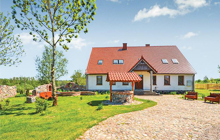 Ferienhaus für 16 Personen mit Terrasse in Powiat Sławieński