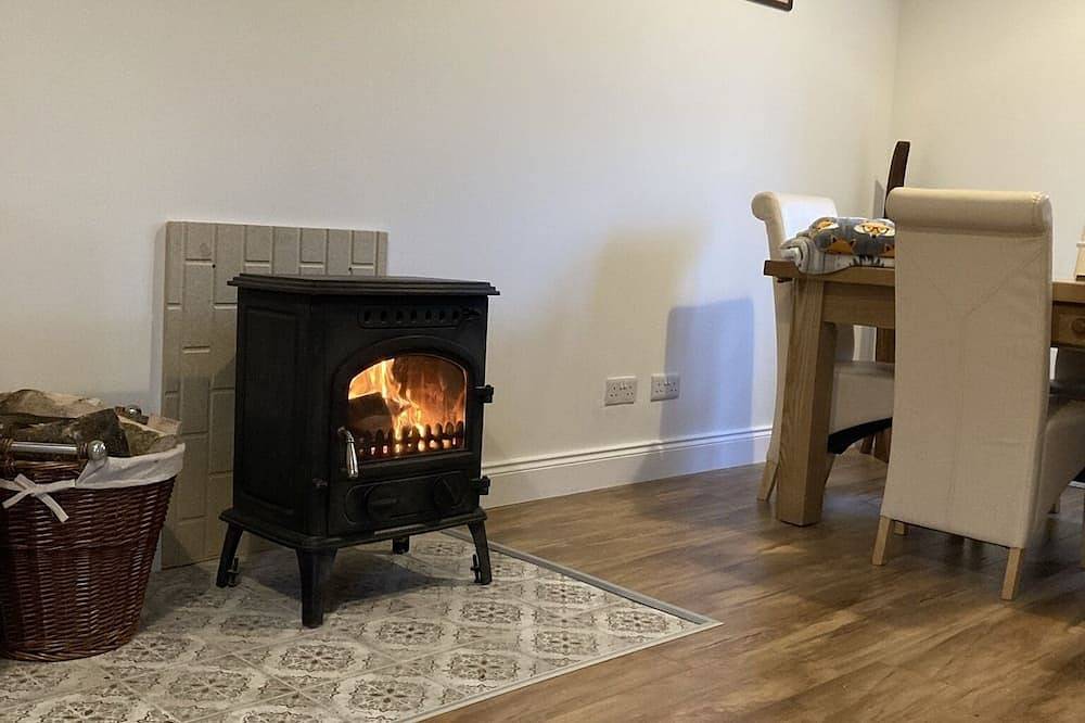 Lovely 2 bedroom cottage at base of Comeragh Mountains in Bohadoon, County Waterford