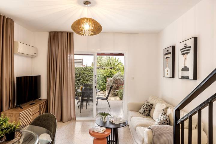 Villa for 5 people, with garden in Larnaca District