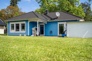 Ferienhaus für 4 Personen, mit Sauna und Terrasse sowie Whirlpool und Garten an der Müritz
