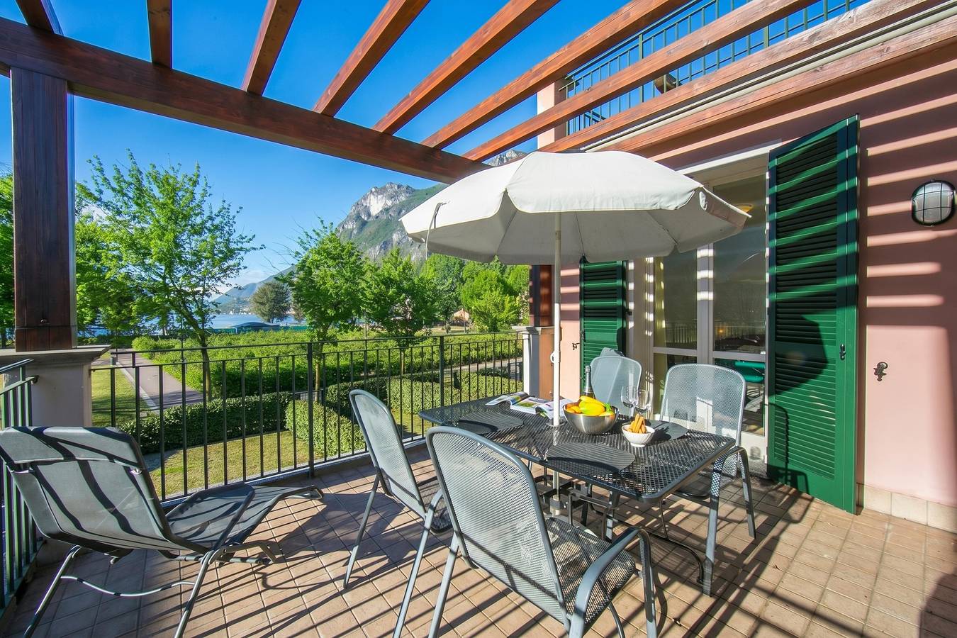 Geheel appartement, Vakantieappartement voor 4 personen met uitzicht op het meer in Porlezza, Gemeente Porlezza