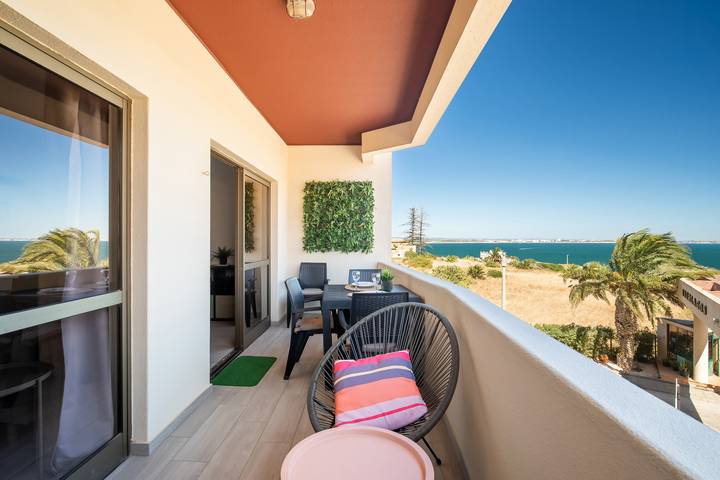 Ferienwohnung für 5 Personen, mit Meerblick und Balkon sowie Garten und Kinderpool in Lagos - 2