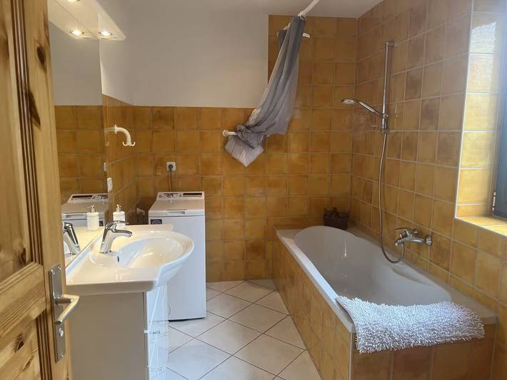 Ferienhaus für 6 Personen, mit Seeblick und Garten sowie Terrasse, kinderfreundlich in Göhren-Lebbin - 3