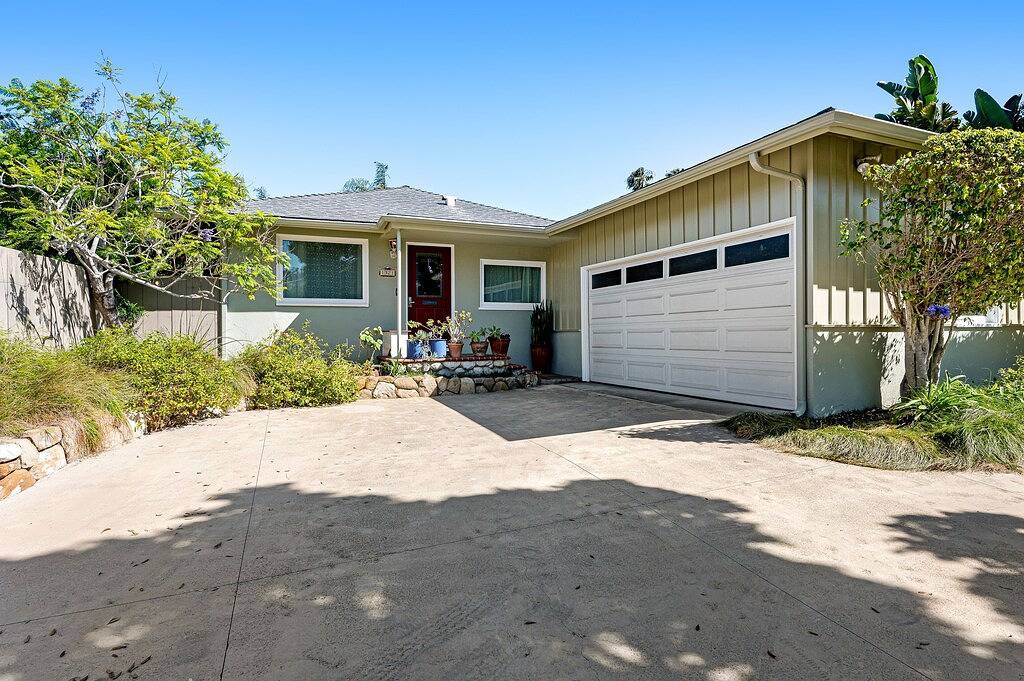 Charming, Single-Level Home w/ Fast Wifi, Gas Fireplace, & a Furnished Patio in Santa Barbara, Santa Barbara County