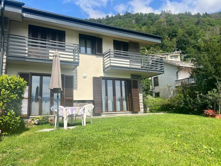 Ferienhaus für 5 Personen, mit Balkon und Terrasse sowie Garten und Ausblick