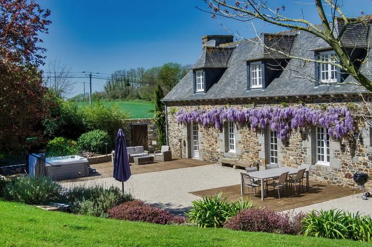 Gîte pour 6 personnes, avec sauna et jacuzzi ainsi que jardin et terrasse, animaux acceptés à Tréméloir - 2