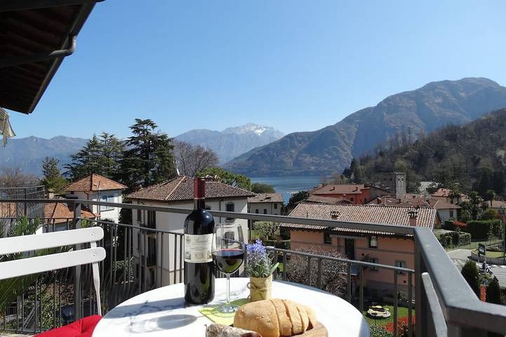 Gîte pour 4 personnes, avec balcon à Lenno