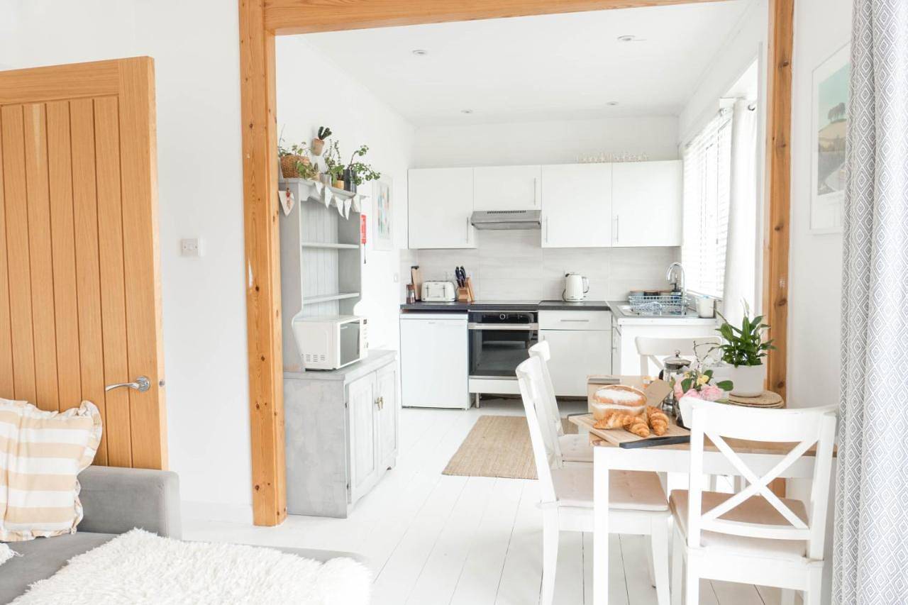 Entire apartment, Hoblyns Cove in Holywell Bay, Cornwall