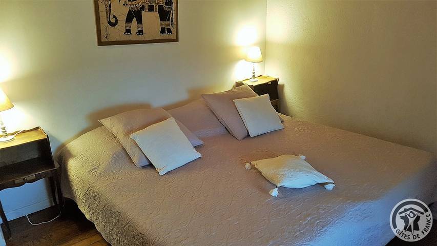 Gîte pour 4 personnes, avec jardin à Pommiers - 4