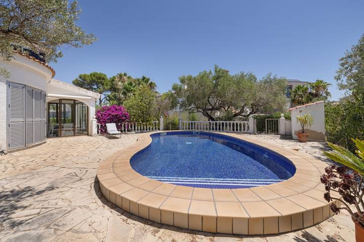Casa de vacaciones 'Casa Viviana' con piscina privada, terraza privada y aire acondicionado in La Ampolla, Costa Dorada