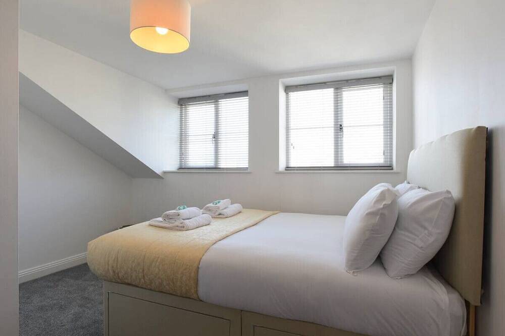 Ganze Wohnung, 2 Bedroom Beach Front Apartment with Terrace! in Southsea, Portsmouth