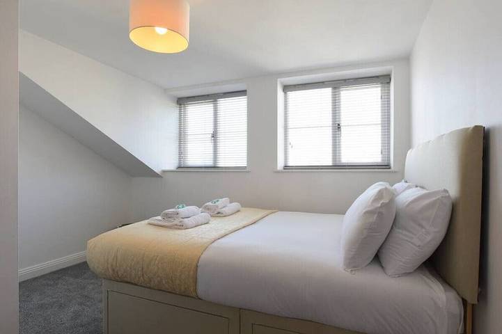 Ganze Wohnung, 2 Bedroom Beach Front Apartment with Terrace! in Southsea, Portsmouth