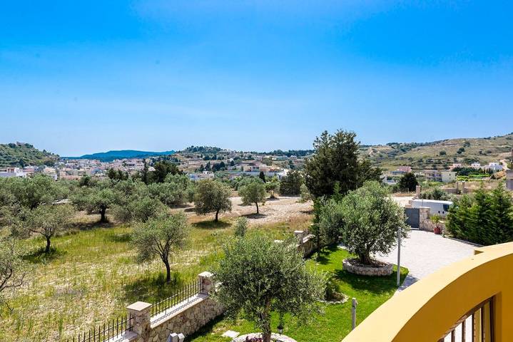 Ferienhaus für 8 Personen, mit Terrasse und Garten sowie Whirlpool und Sauna, mit Haustier in Afantou - 2