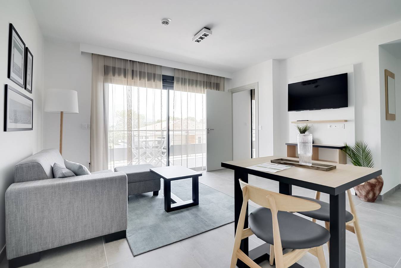 Appartement entier, New apartment for 2 people in Vence, Région de Cannes