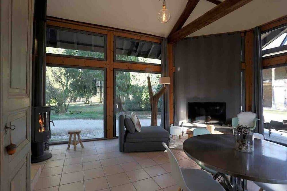 Appartement entier, Le Nid des Ecureuils in Pont-d'Ain, Ain