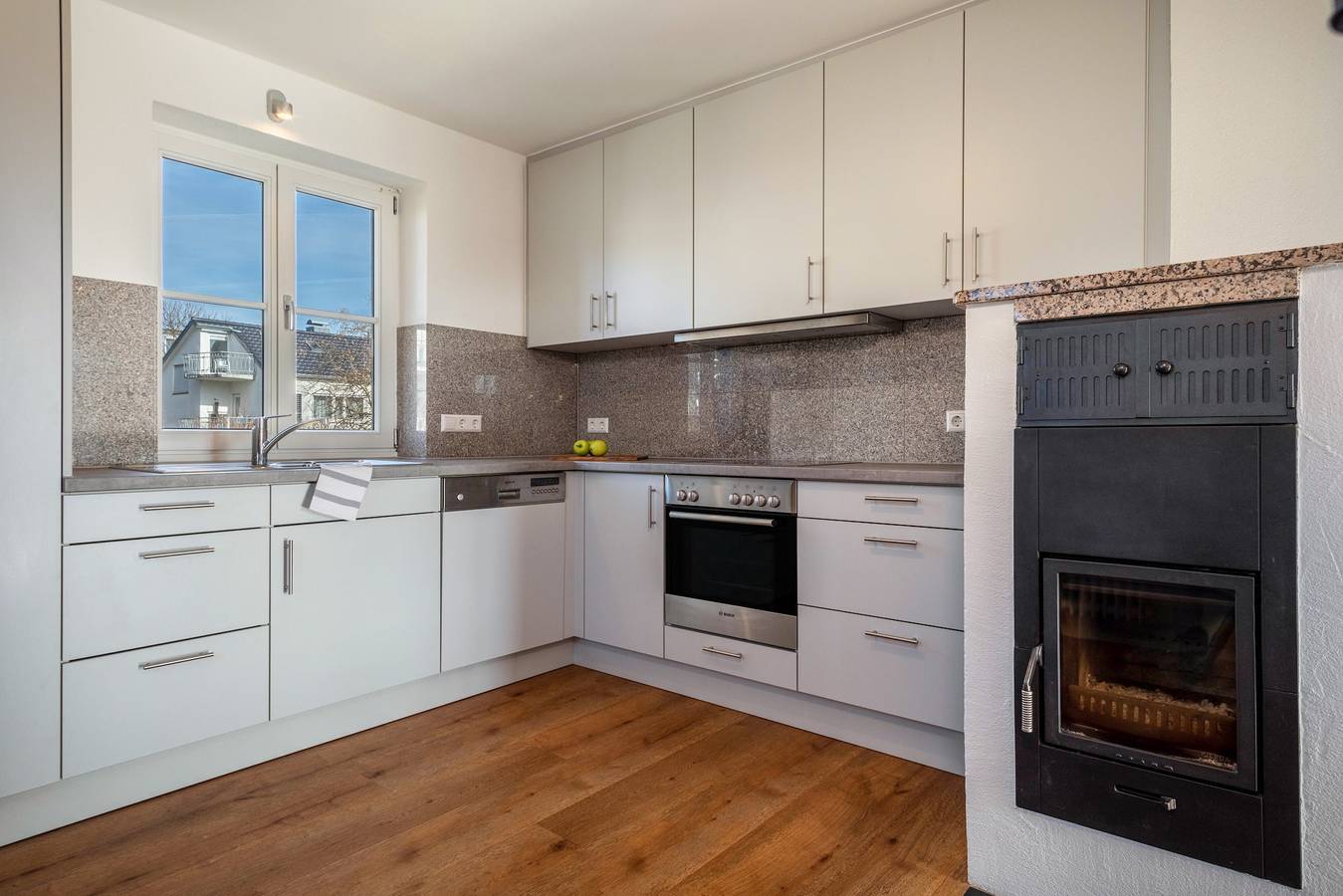 Appartement 'Windhager Seeblick' met uitzicht op het meer, balkon en Wi-Fi, foto 9