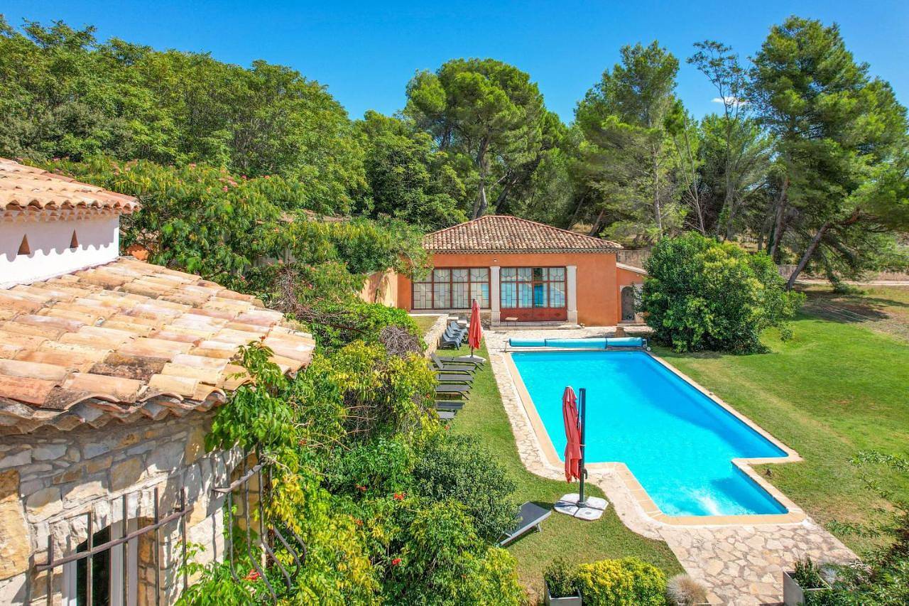 Le Pool House - Private Jacuzzi - Mas des Sous Bois in Ventabren, Côte méditerranéenne (France)