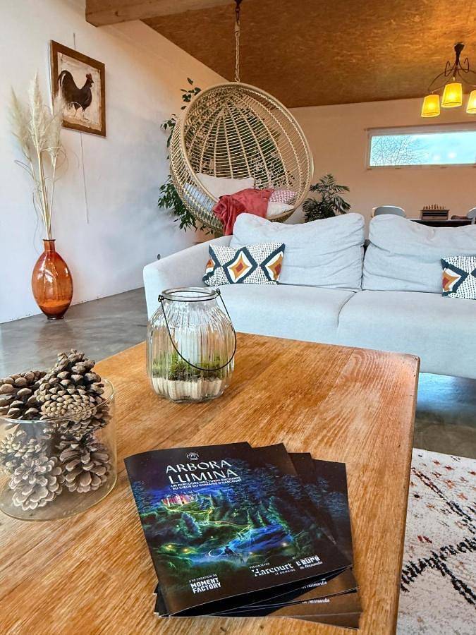 Location de vacances pour 8 personnes, avec piscine et jardin dans Le Thuit-Anger