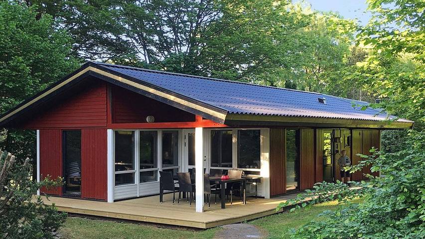 Ferienhaus für 7 Personen, mit Pool und Terrasse