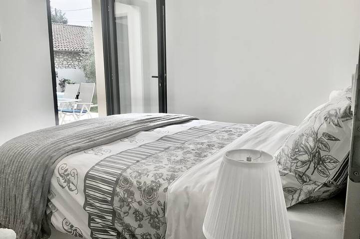 Villa pour 5 personnes, avec Jacuzzi ainsi que Terrasse et Jardin à Avignon - 2