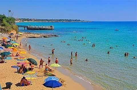 Double Room with Balcony in Avola, Province de Syracuse