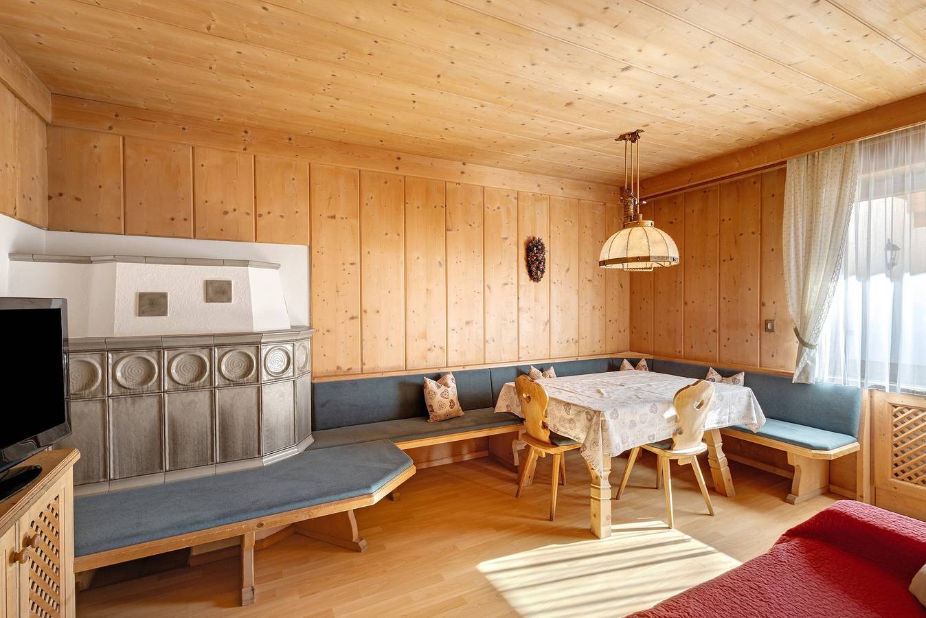 Ganze Wohnung, Apartment 'Appartaments Hatzlhof Nr 1' mit Bergblick, gemeinsamer Terrasse und Wlan in Tschöfs, Sterzing