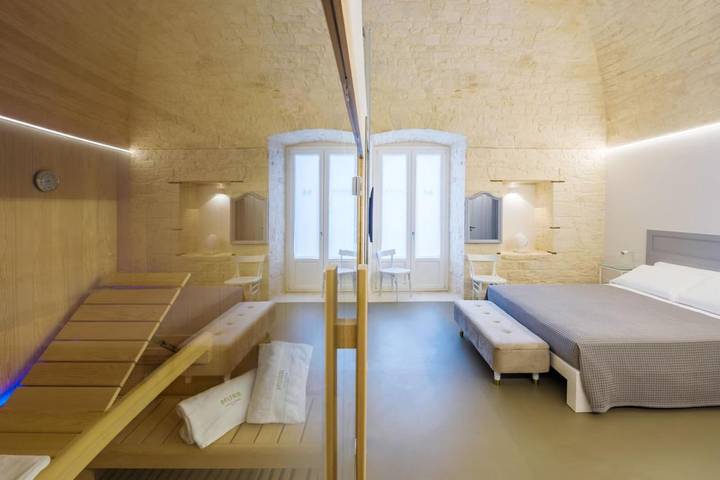 Chambre d’hôte pour 3 personnes, avec terrasse et sauna ainsi que piscine et jacuzzi à Noci - 3