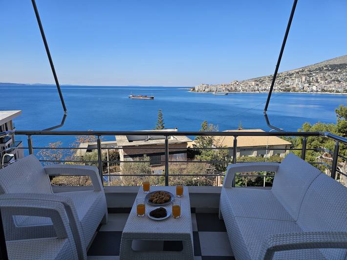 Ganze Wohnung, Ferienwohnung für 3 Personen mit Balkon in Sarandë, Vlorë